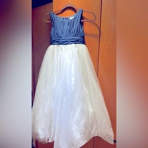 Bill Levcoff flower girl dress size 8 showroom sample dress